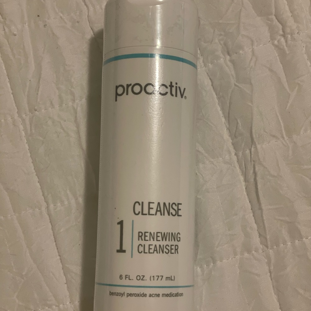 NEW!!! Proactiv Renewing Cleanser 6 oz.